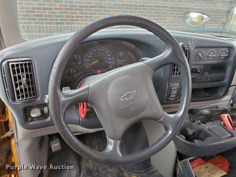 image for item HO9539 1998 Chevrolet Blue Bird  school bus