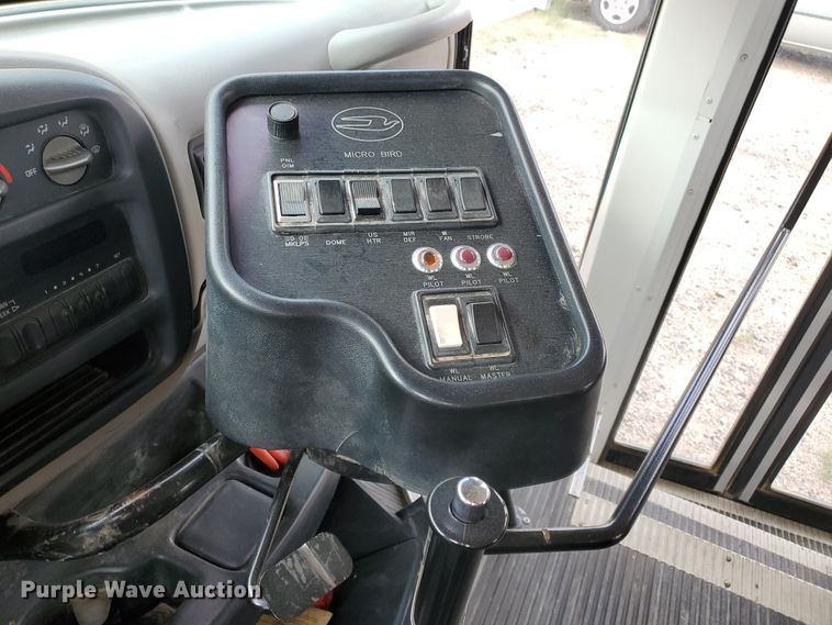 image for item HO9539 1998 Chevrolet Blue Bird  school bus