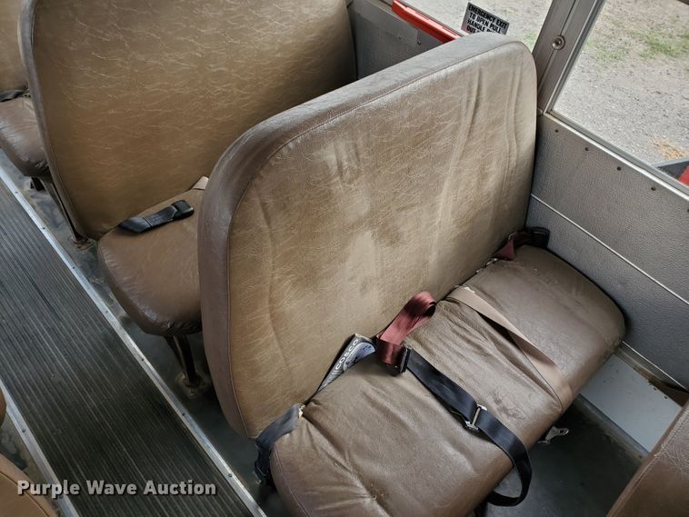 image for item HO9539 1998 Chevrolet Blue Bird  school bus