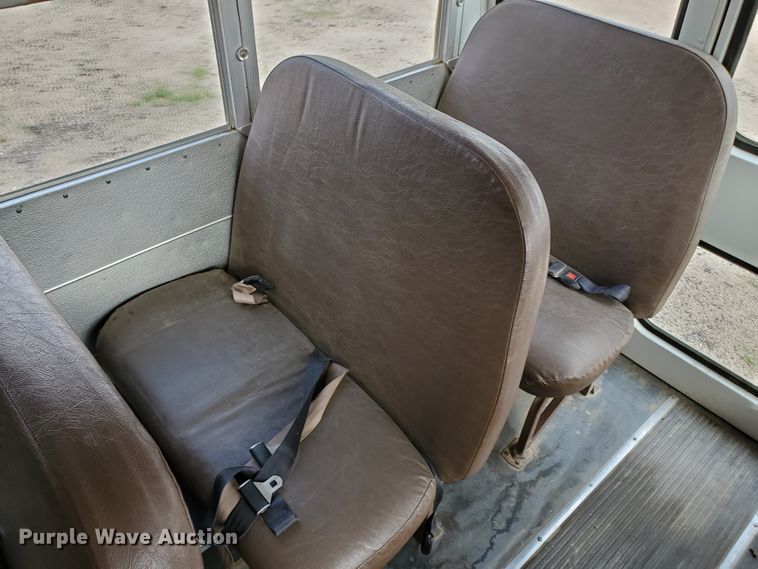 image for item HO9539 1998 Chevrolet Blue Bird  school bus