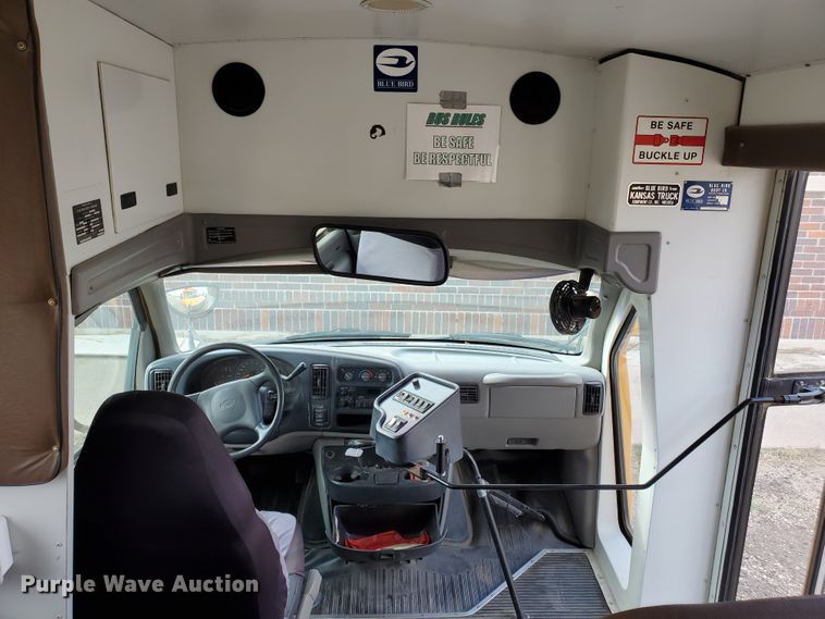 image for item HO9539 1998 Chevrolet Blue Bird  school bus