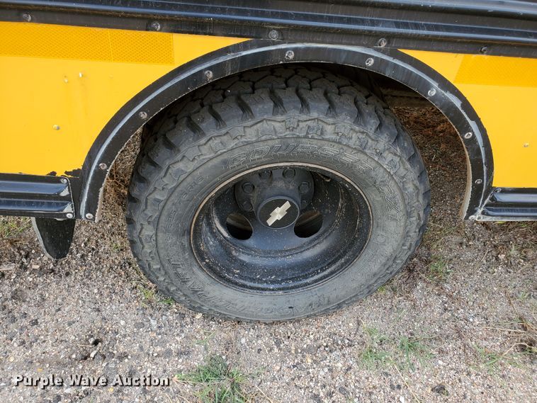 image for item HO9539 1998 Chevrolet Blue Bird  school bus