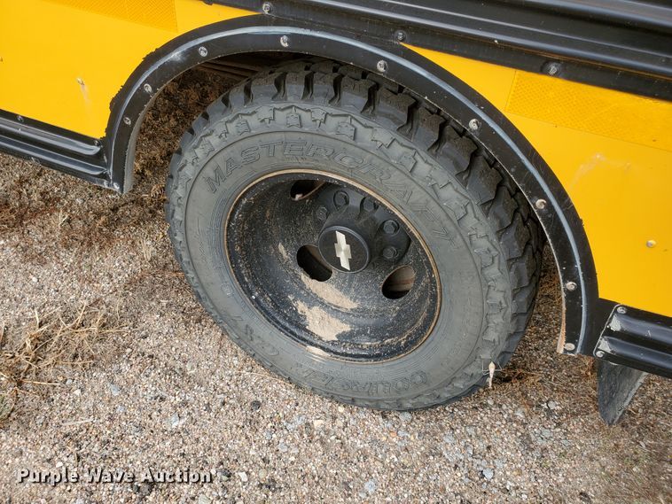 image for item HO9539 1998 Chevrolet Blue Bird  school bus