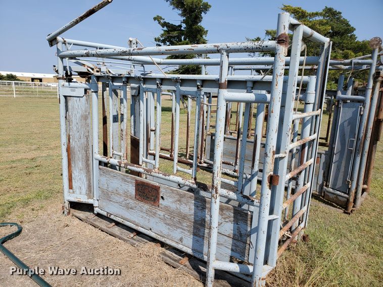 image for item HO9556 Pearson G6 squeeze chute