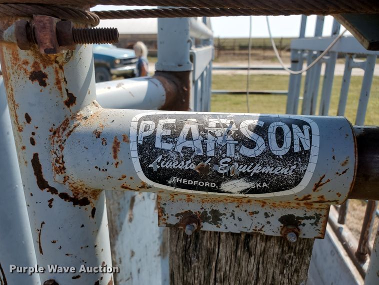 image for item HO9556 Pearson G6 squeeze chute