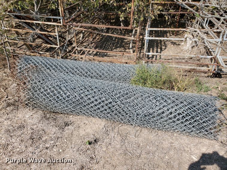 image for item HO9558 Approximately 17 rolls of chainlink fencing