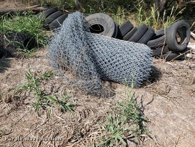 image for item HO9558 Approximately 17 rolls of chainlink fencing