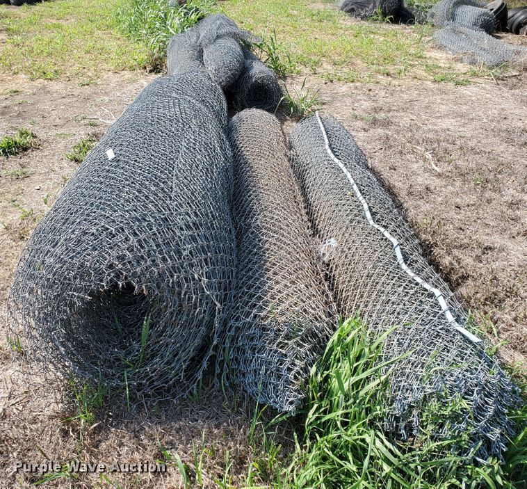 image for item HO9559 Approximately 25 rolls of chainlink fencing