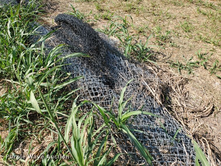 image for item HO9559 Approximately 25 rolls of chainlink fencing