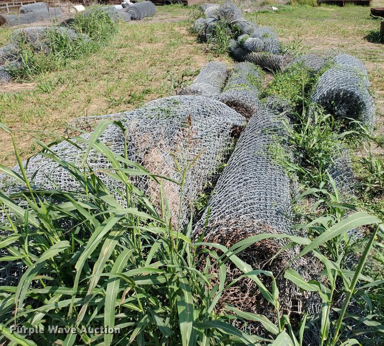 image for item HO9560 Approximately 19 rolls of chainlink fencing