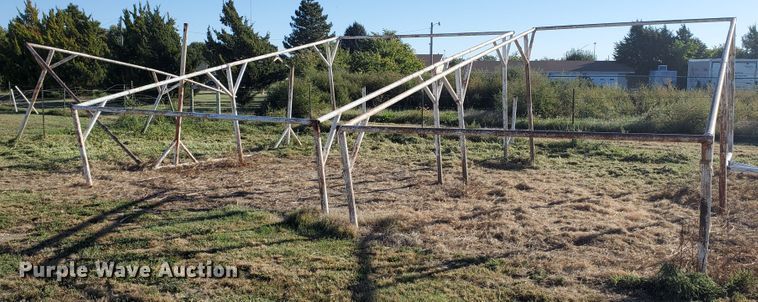 image for item HO9614 (4) metal livestock shed frames