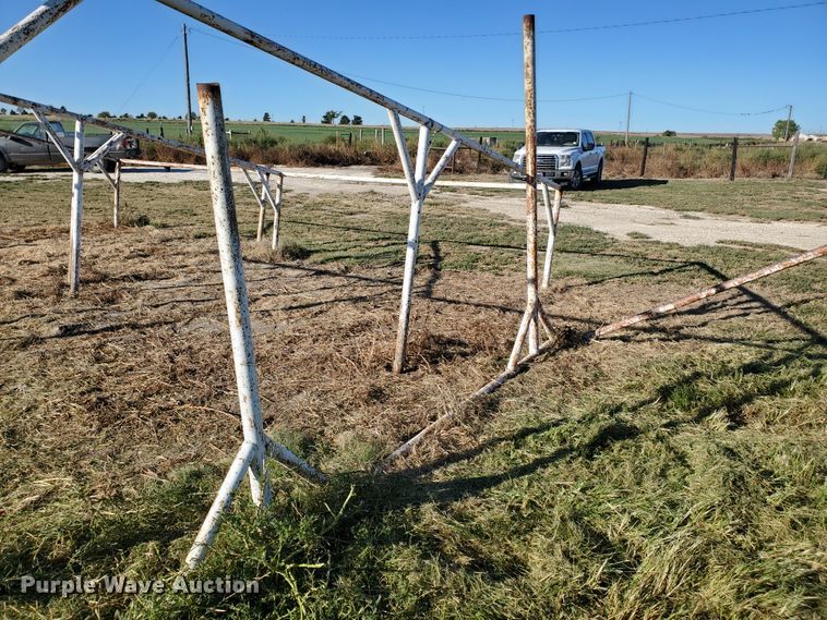 image for item HO9614 (4) metal livestock shed frames