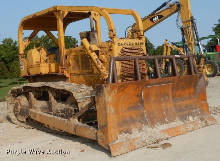 image for item HP9818 1971 Caterpillar D6C  dozer