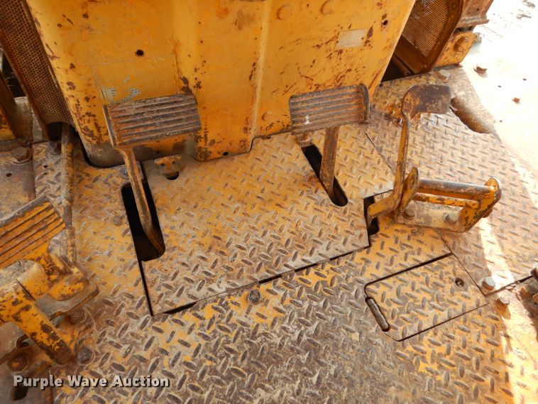 image for item HP9818 1971 Caterpillar D6C  dozer