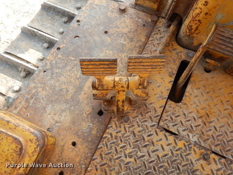 image for item HP9818 1971 Caterpillar D6C  dozer