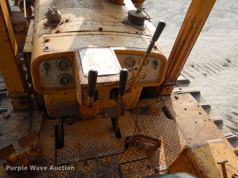 image for item HP9818 1971 Caterpillar D6C  dozer