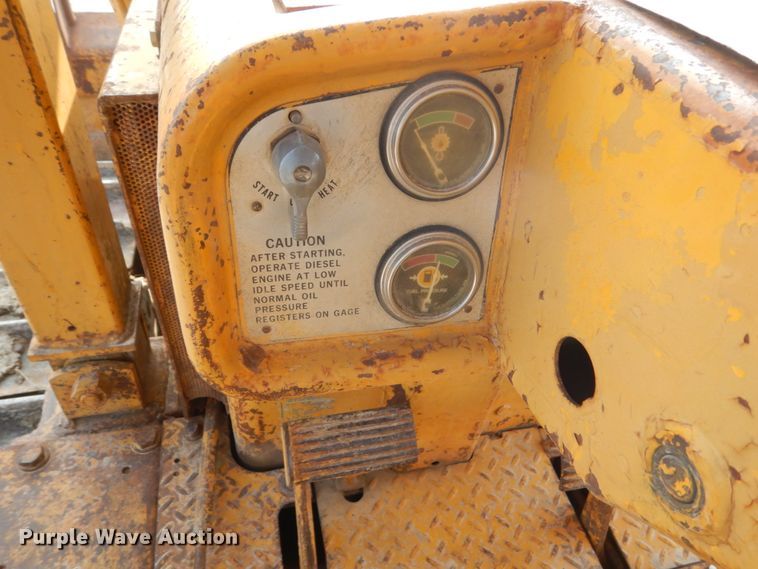 image for item HP9818 1971 Caterpillar D6C  dozer