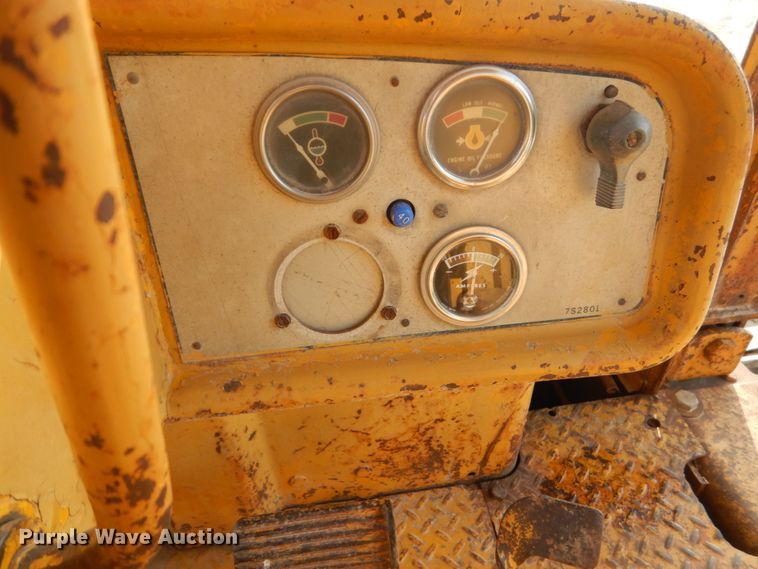 image for item HP9818 1971 Caterpillar D6C  dozer