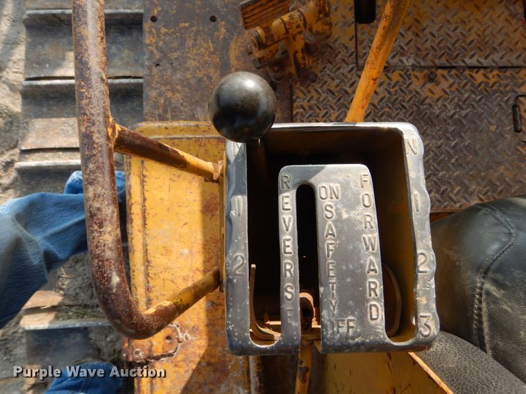 image for item HP9818 1971 Caterpillar D6C  dozer