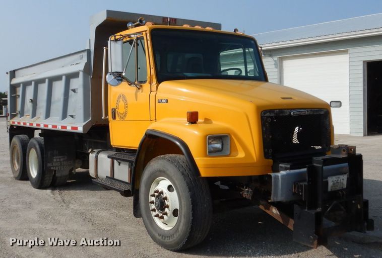 image for item HP9820 2001 Freightliner FL80  dump truck