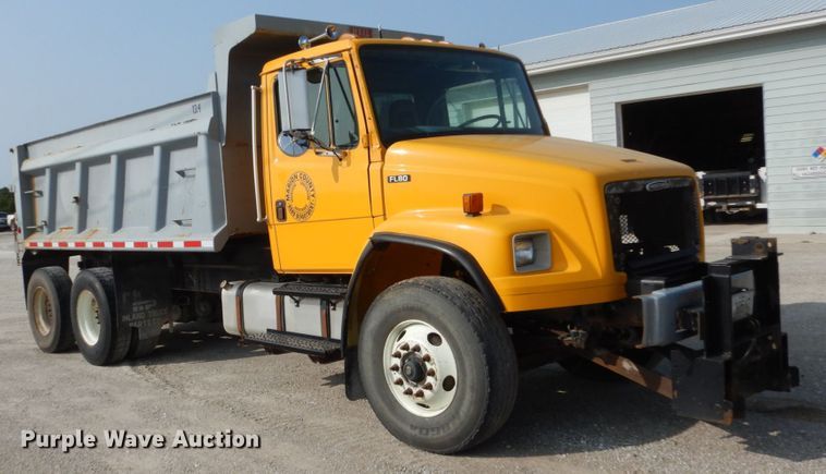 image for item HP9820 2001 Freightliner FL80  dump truck