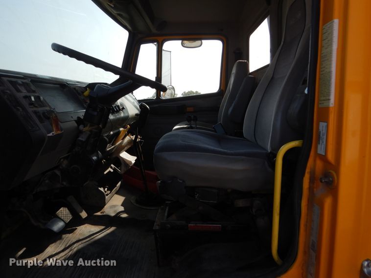 image for item HP9820 2001 Freightliner FL80  dump truck