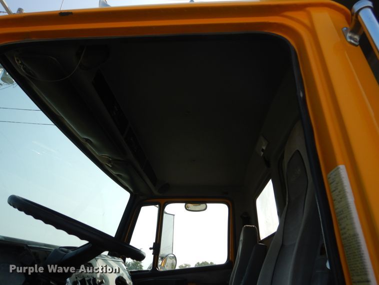 image for item HP9820 2001 Freightliner FL80  dump truck