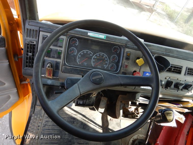 image for item HP9820 2001 Freightliner FL80  dump truck