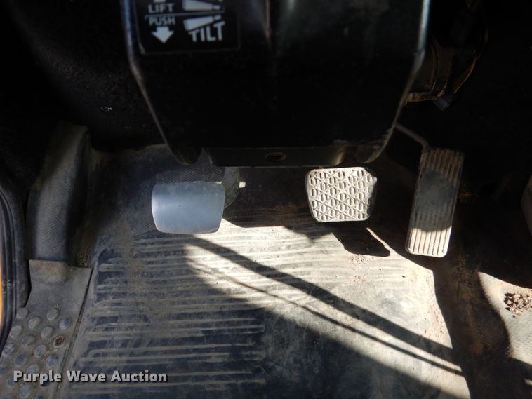 image for item HP9820 2001 Freightliner FL80  dump truck