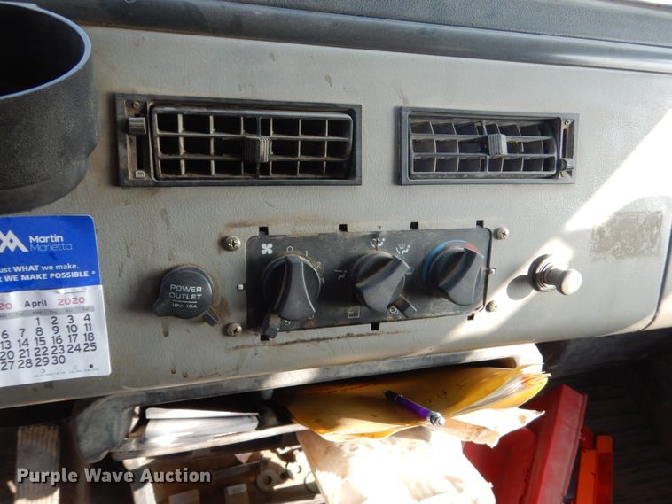 image for item HP9820 2001 Freightliner FL80  dump truck