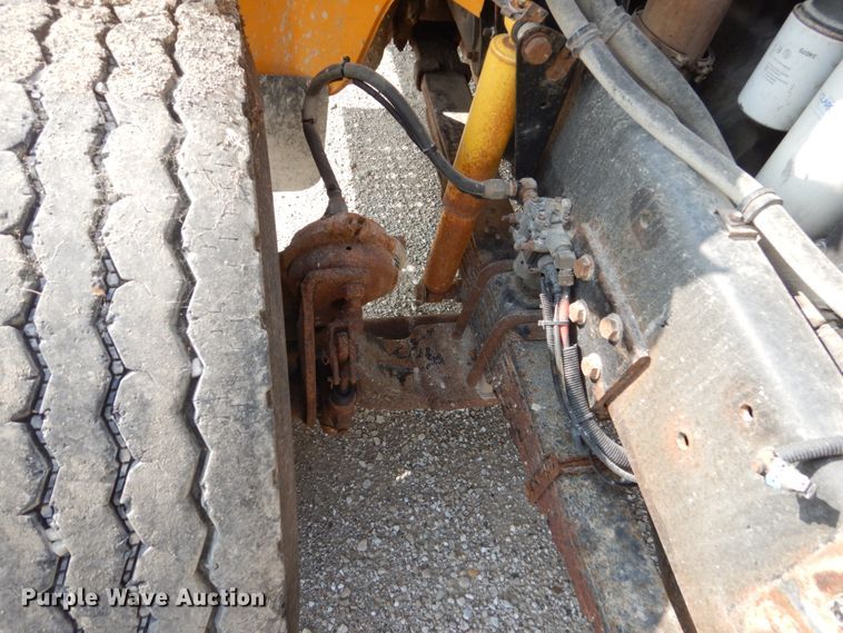 image for item HP9820 2001 Freightliner FL80  dump truck