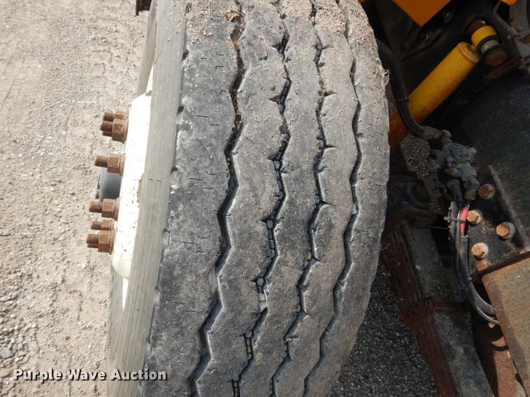 image for item HP9820 2001 Freightliner FL80  dump truck