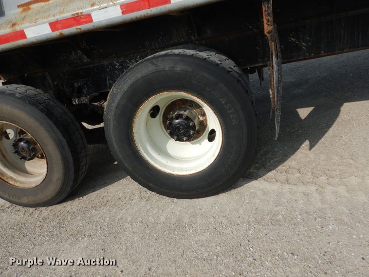 image for item HP9820 2001 Freightliner FL80  dump truck