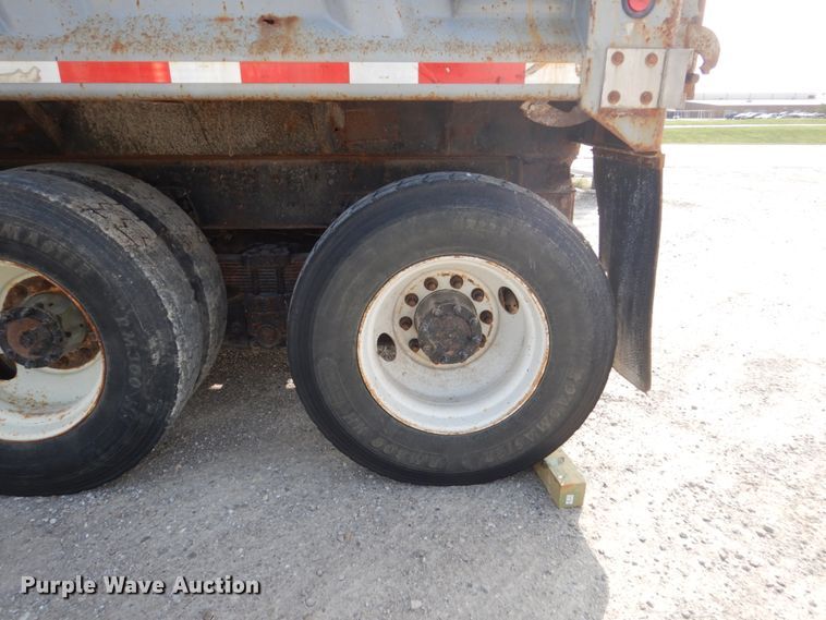 image for item HP9820 2001 Freightliner FL80  dump truck