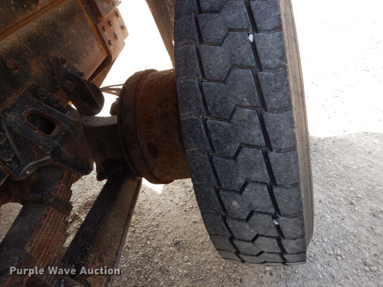 image for item HP9820 2001 Freightliner FL80  dump truck