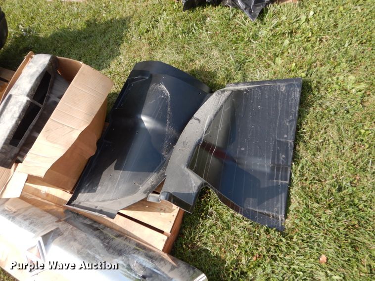 image for item HP9823 International truck parts