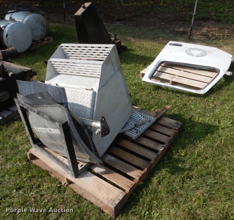 image for item HP9825 Truck parts