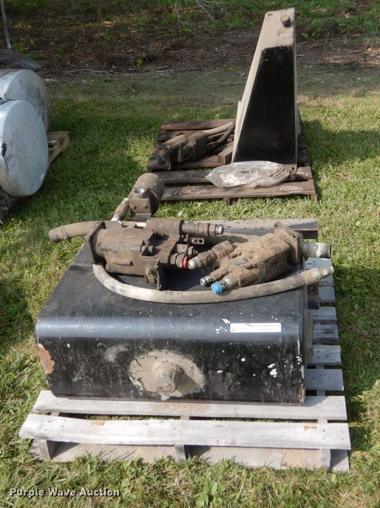 image for item HP9826 Hydraulic pumps and tanks