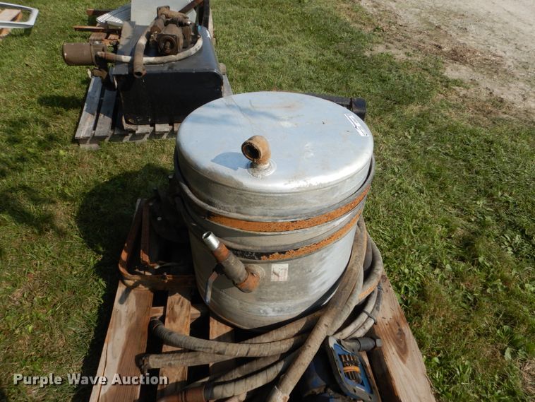 image for item HP9827 Fuel and lube