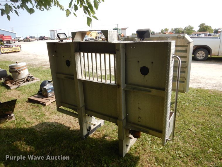 image for item HP9829 Chain lockers