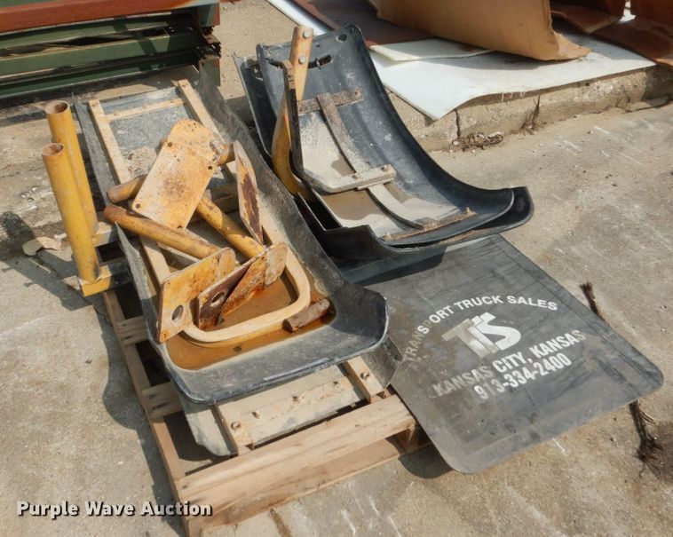 image for item HP9833 (2) sets of motor grader fenders