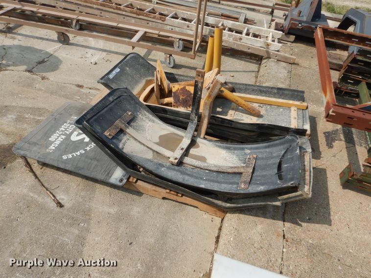 image for item HP9833 (2) sets of motor grader fenders