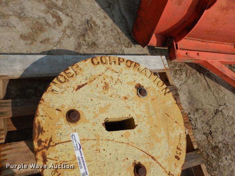 image for item HP9835 Tiger mower counter balance