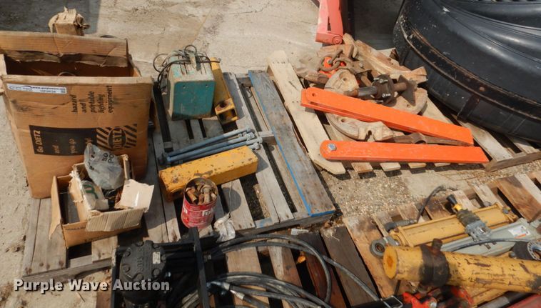 image for item HP9838 Wheel weights and parts