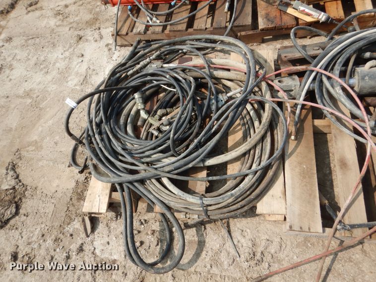 image for item HP9842 (7) hydraulic cylinders