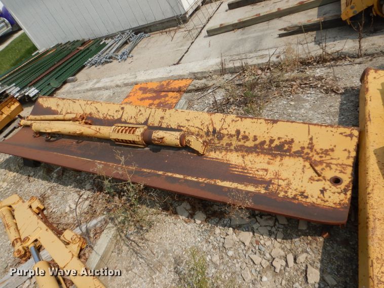 image for item HP9860 12'W snow wing