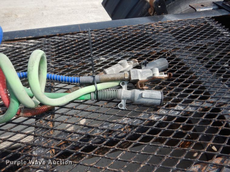 image for item HP9864 2006 Volvo VN  semi truck