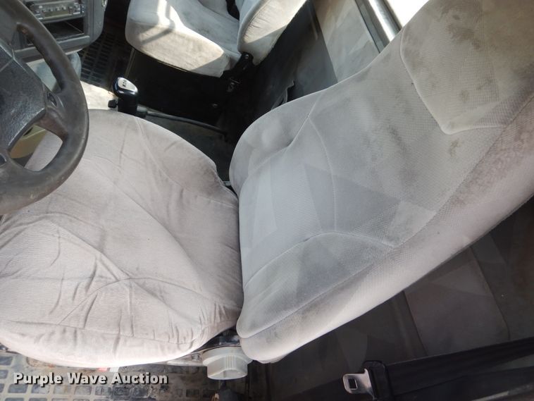 image for item HP9864 2006 Volvo VN  semi truck