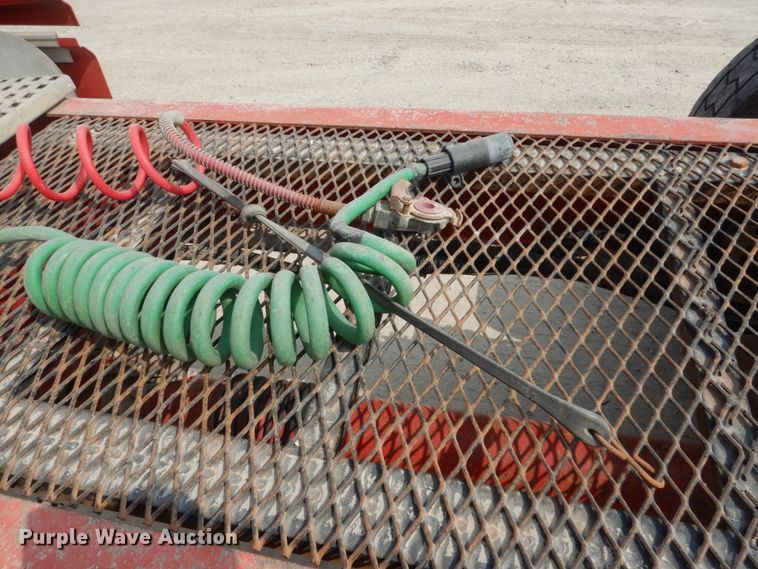 image for item HP9865 2002 Volvo VN  semi truck