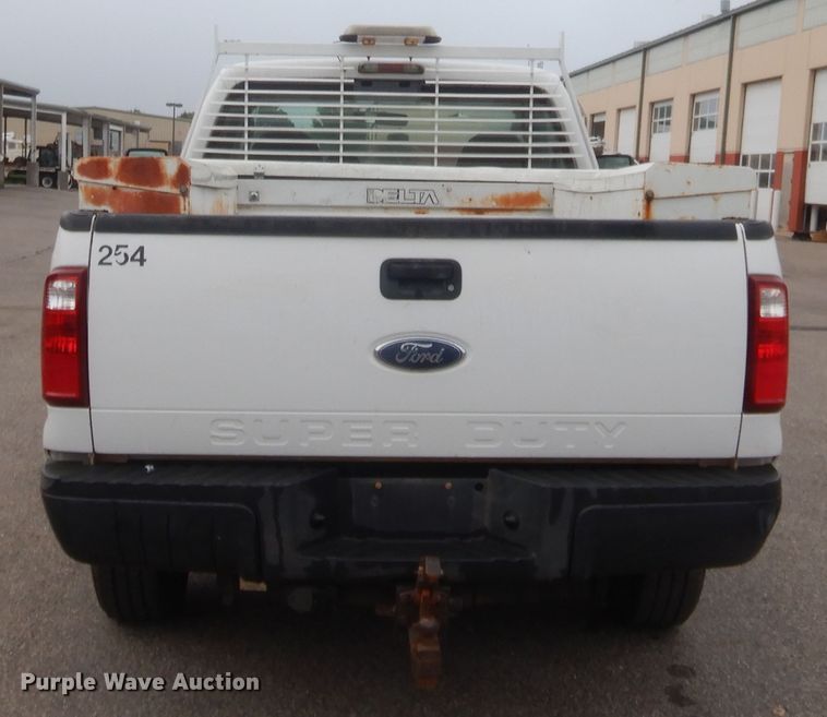 image for item HW9336 2010 Ford F250 Super Duty XL  pickup truck